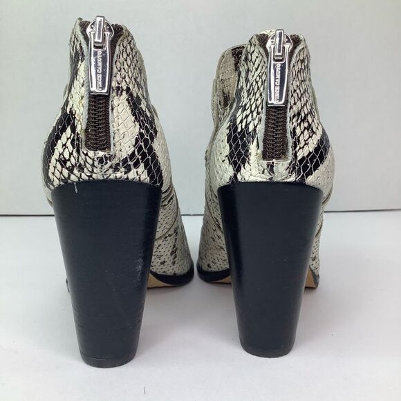 Vince Camuto Snakeskin Pointy Toe Black/White Women’s Ankle Booties Sz 7M - Picture 4 of 11
